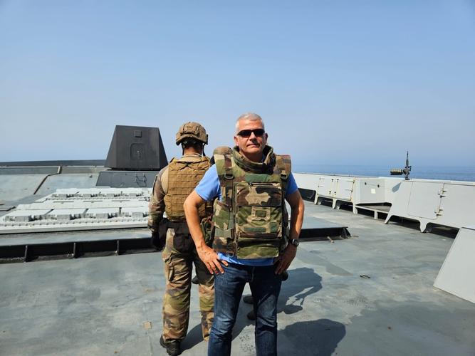 Emmanuel Razavi en reportage pour Paris Match dans le détroit d'Ormuz.