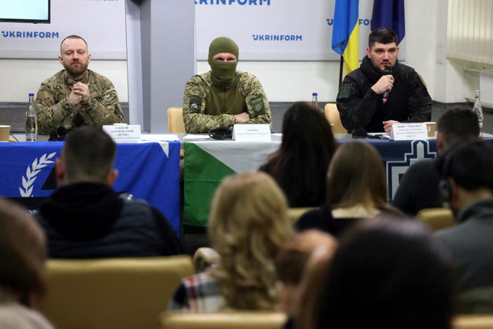 Une conférence de presse au nom des forces de libération russes combattant du côté ukrainien à Kiev, le 21 mars 2024,