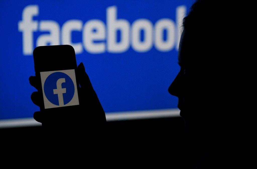 Facebook smartphone AFP