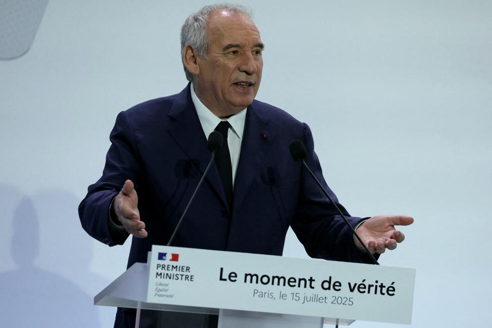 François Bayrou prononce un discours pour dévoiler les grandes lignes du budget 2026 de la France.