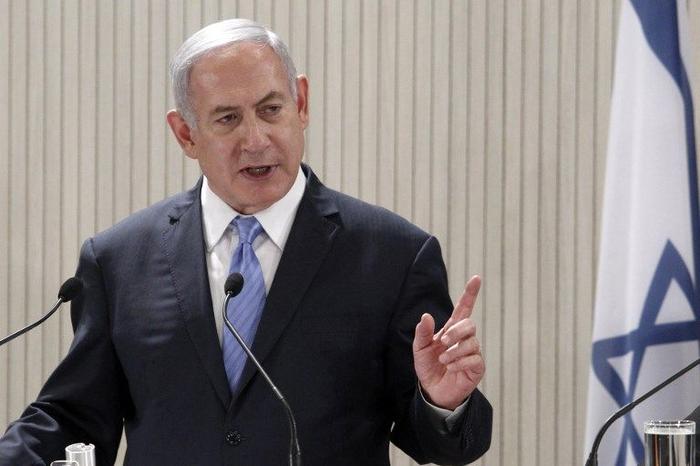 Benyamin Netanyahou lors d'une déclaration devant les médias.