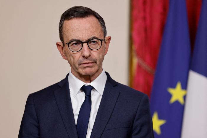 Il semblerait que les thèmes portés par Bruno Retailleau soient de nature à lui permettre, peut-être, de récupérer quelques électeurs de droite déçus.