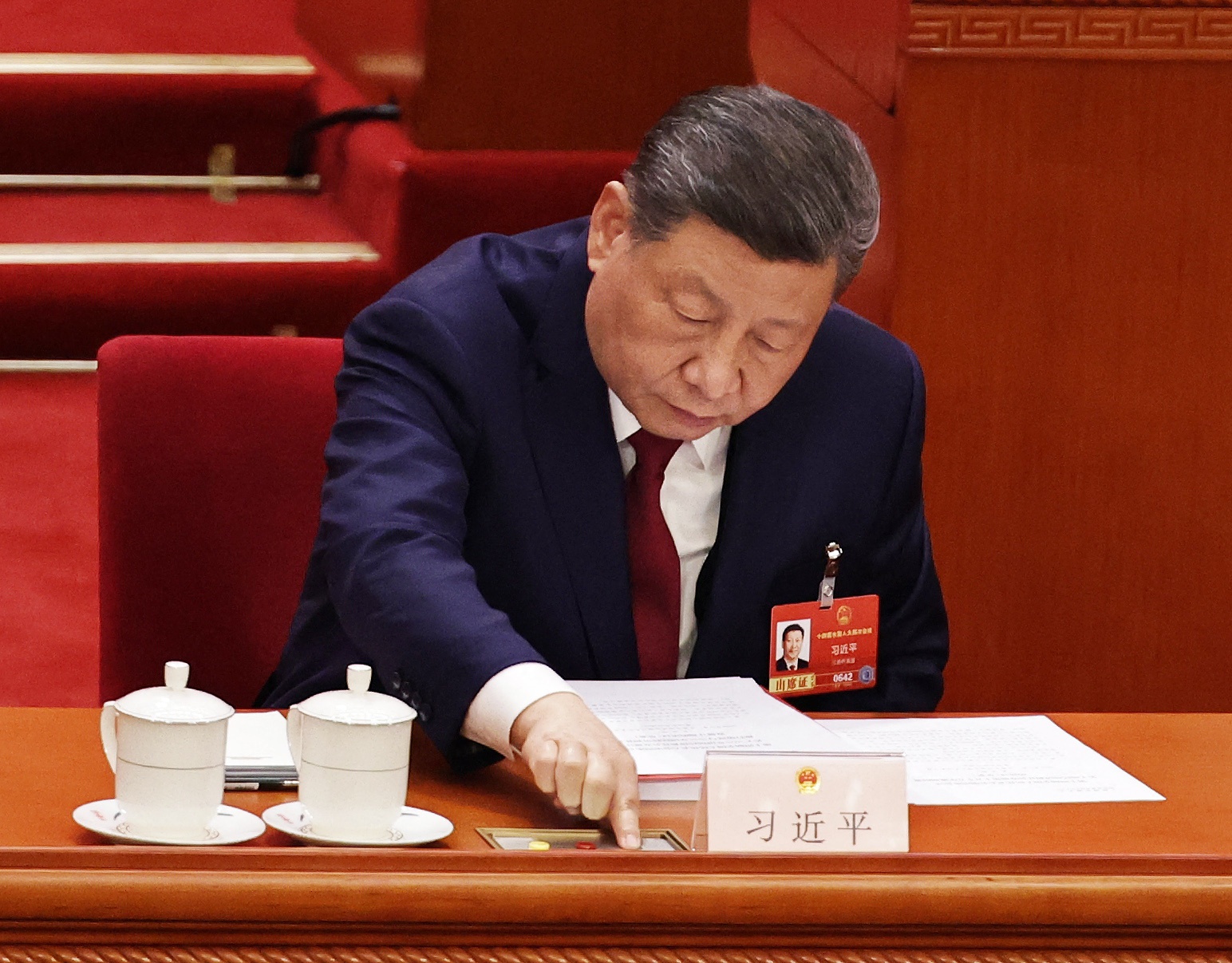 Et pendant ce temps-là à Pékin, la Chine présente son plan à 5 ans pour dominer la planète