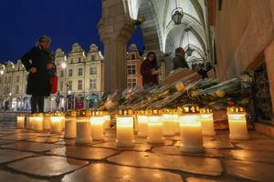 Hommage Dominique Bernard AFP