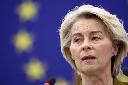 La présidente de la Commission européenne, Ursula von der Leyen, lors d'une session plénière au Parlement européen, à Strasbourg, le 26 novembre 2025.