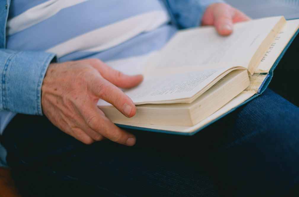 Petits conseils pour retrouver la capacité à lire un livre en entier