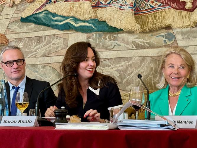 Jean-Sébastien Ferjou, Sarah Knafo et Sophie de Menthon lors du débat organisé par le mouvement ETHIC.