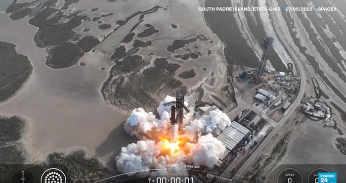 Le vaisseau de la fusée Starship de SpaceX explose peu après le décollage