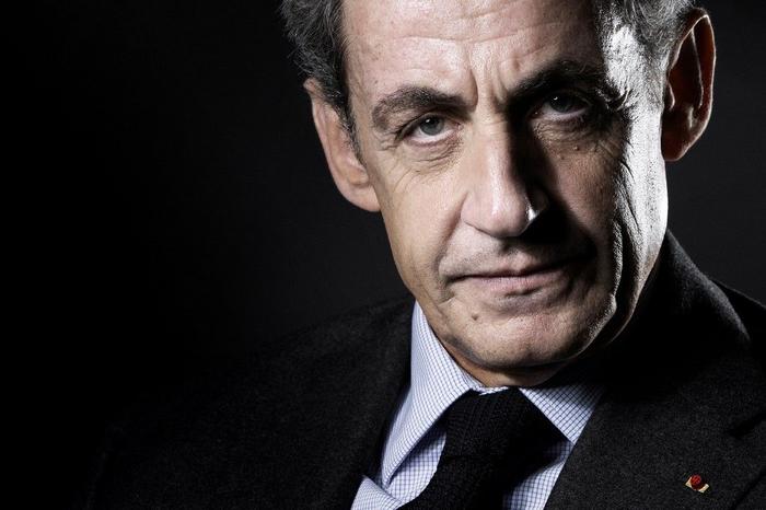 Nicolas Sarkozy lors d'une séance photo pour l'AFP.