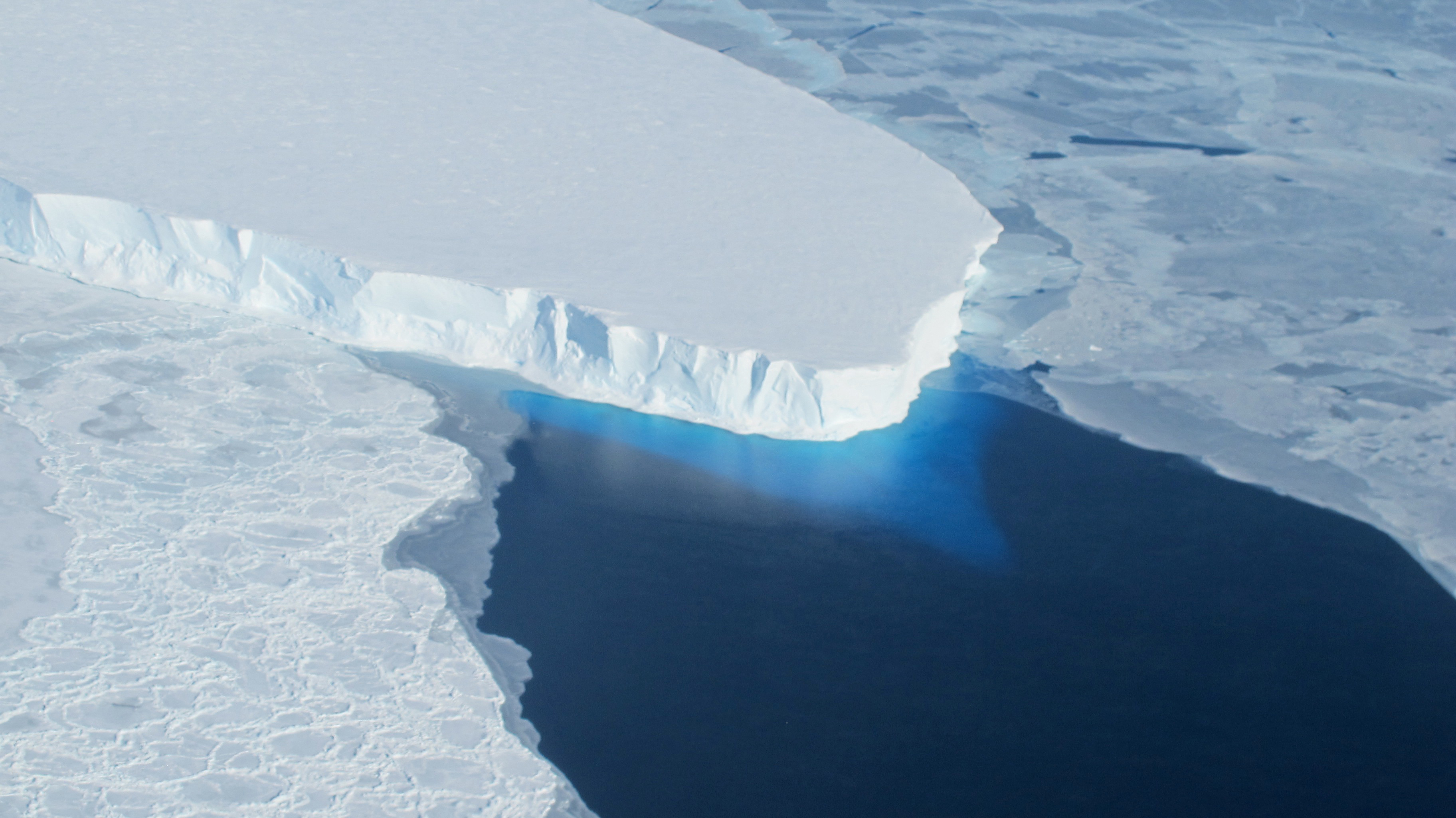 Des centaines de séismes d'icebergs secouent le glacier de l'apocalypse en Antarctique
