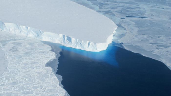 Cette photo non datée, fournie par la NASA, montre le glacier Thwaites en Antarctique occidental.