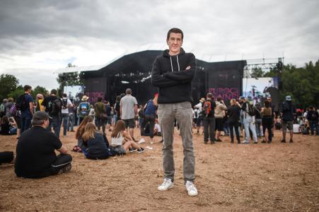 Matthieu Pigasse aux Eurockeennes : "un sweater à capuche, des Stan Smith, une baraque de 18 pièces aux îles... J'ai su rester simple"