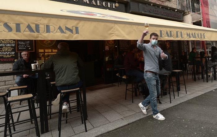 bar restaurant déconfinement AFP