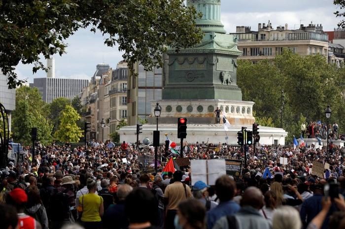 manifestation anti passe sanitaire Paris - AFP