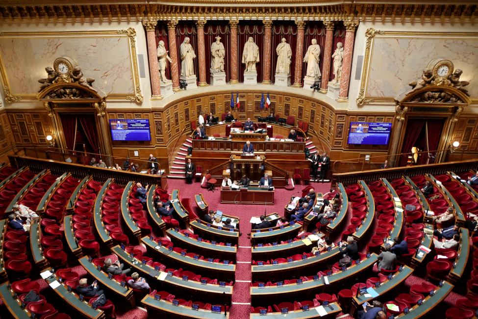 Cette photographie montre une vue générale du Sénat français lors de l’examen de la version finale du projet de loi d’urgence pour la protection et la souveraineté agricoles, avant son vote, à Paris, le 21 juillet 2026. (Image d'illustration)