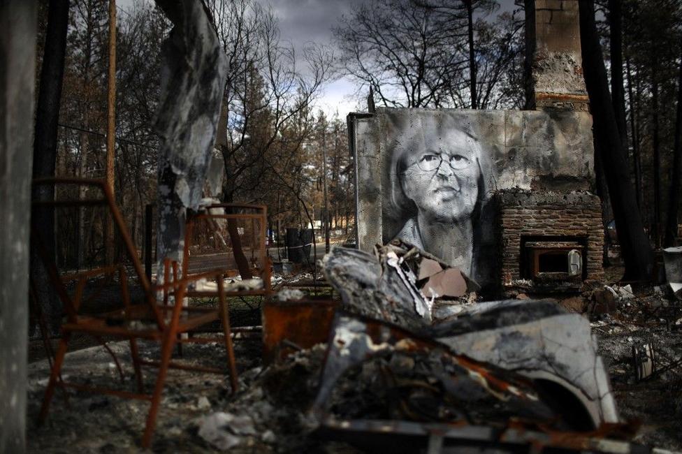camp fire - AFP