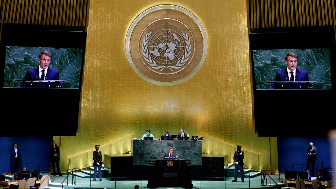 Le président français Emmanuel Macron s'exprime lors du débat général de l'Assemblée générale des Nations Unies au siège de l'ONU à New York, le 23 septembre 2025.