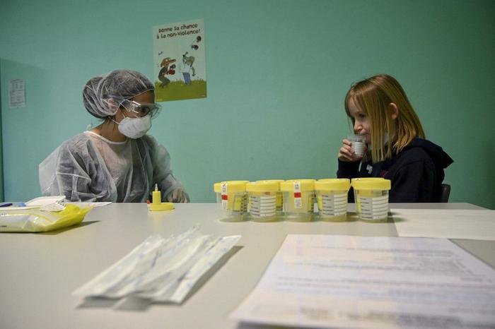 Covid-19 école test AFP