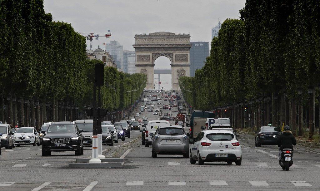 voitures Paris AFP