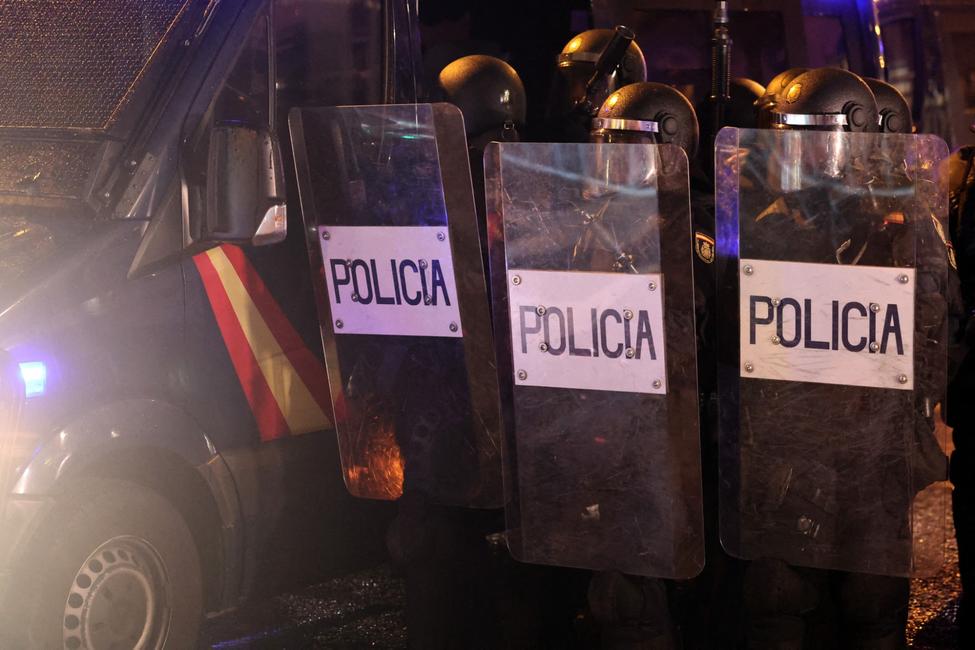 Les membres des forces de police anti-émeutes à Madrid, le 10 novembre 2023 (image d'illustration)