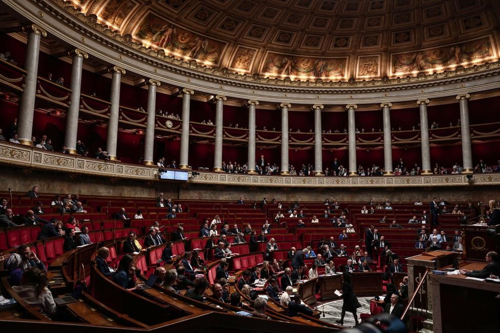 Des députés assistent à une séance de questions au gouvernement à l'Assemblée nationale, le 21 mai 2025.