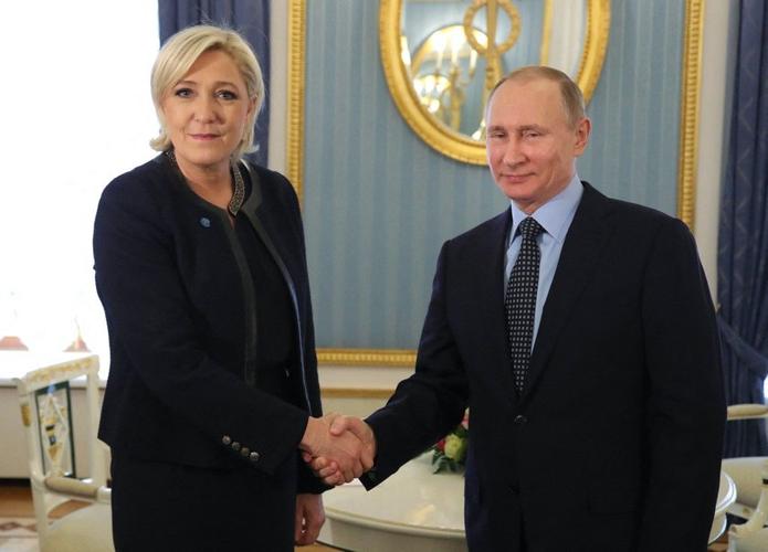 Marine Le Pen Vladimir Poutine AFP