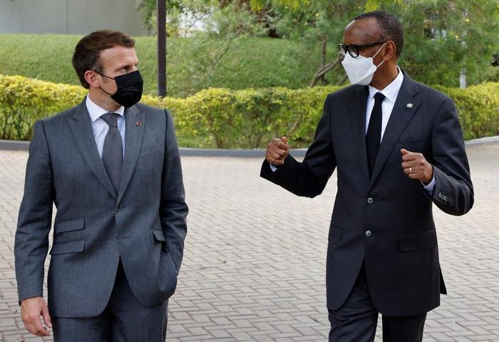 Emmanuel Macron Paul Kagama Rwanda AFP