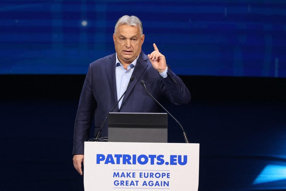 Le Premier ministre hongrois Viktor Orban prononce un discours lors d'une réunion des Patriotes pour l'Europe, à Madrid, le 8 février 2025.