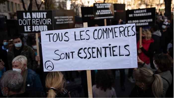 commerces non essentiels AFP