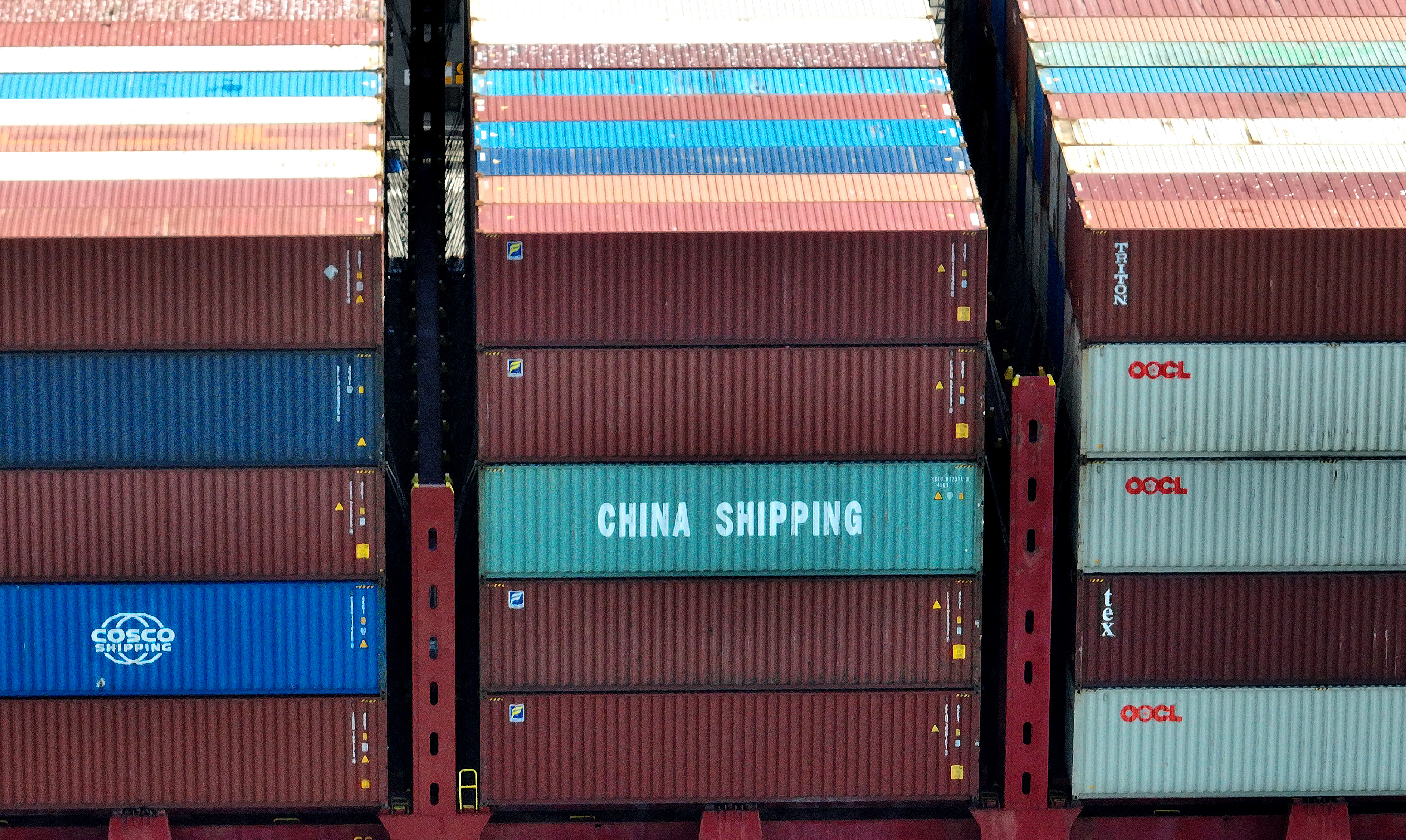 Et la guerre commerciale déclarée par Trump amena la Chine à… des exportations record en 2025