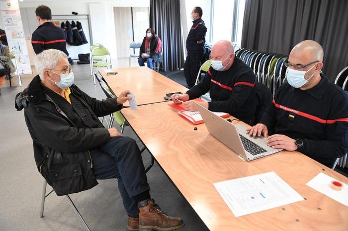 Covid-19 pompiers AFP