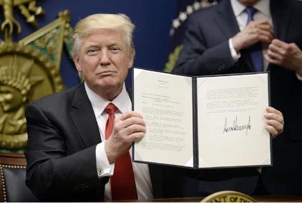 Donald Trump décret DR