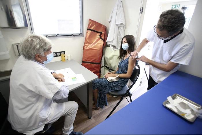 vaccination Covid-19 AFP