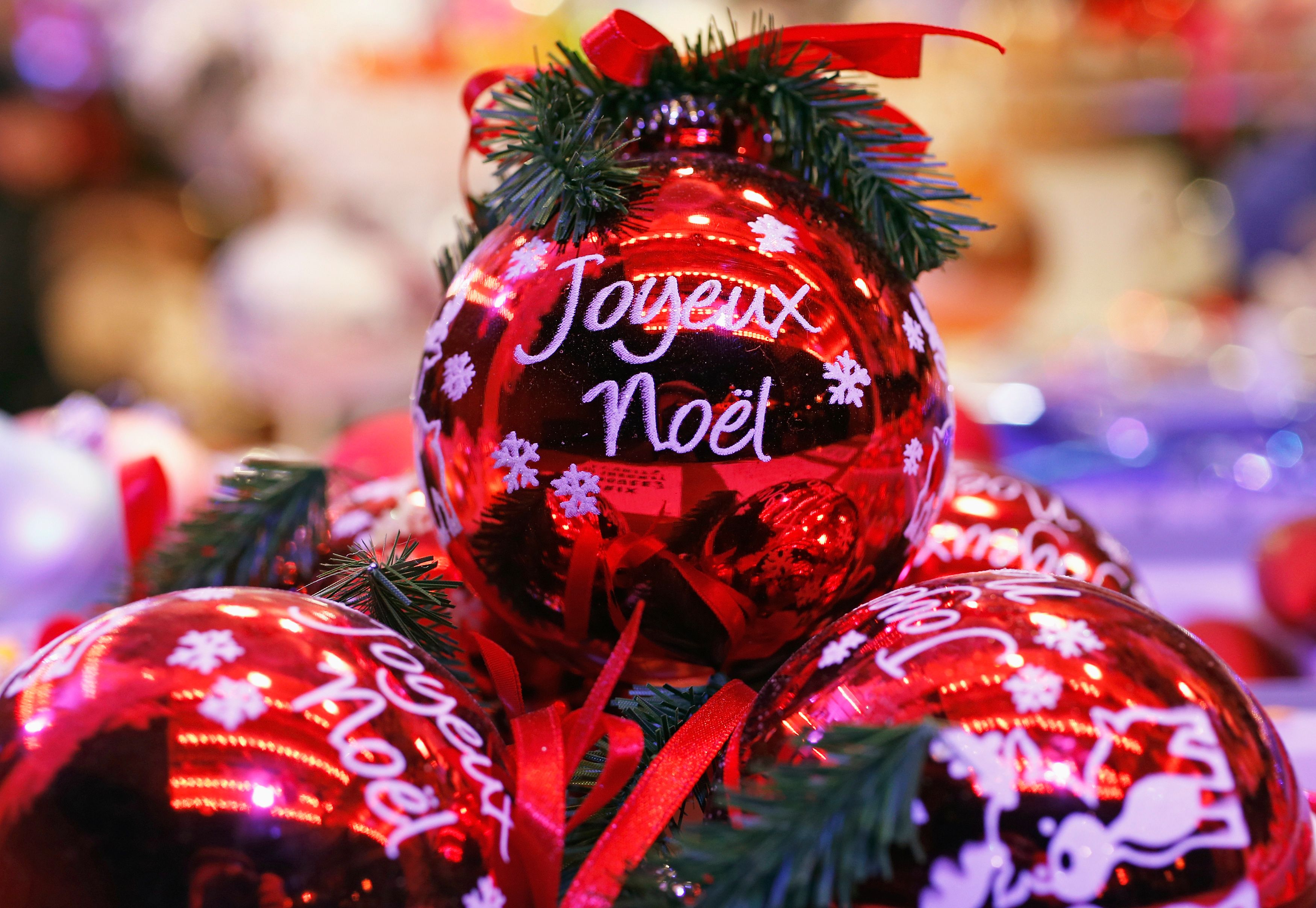 Comment réduire le stress des cadeaux avec vos enfants : les conseils d’une psychologue pédiatrique pour créer la magie et éviter les larmes