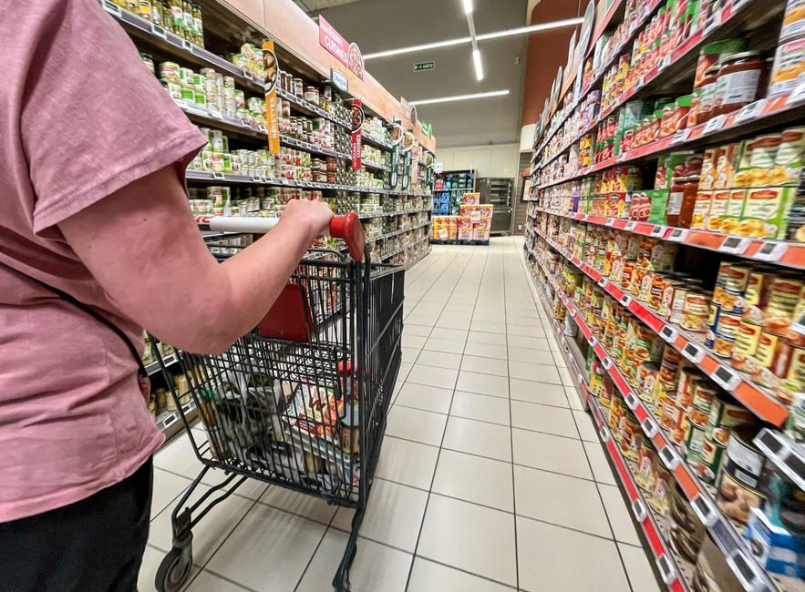 La consommation alimentaire est en baisse en mars (-0,5%).