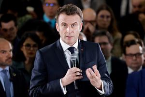 Emmanuel Macron portrait AFP