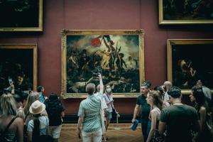 Le Radeau de la Méduse de Théodore Géricault (1818–1819) est exposé au musée du Louvre, à Paris