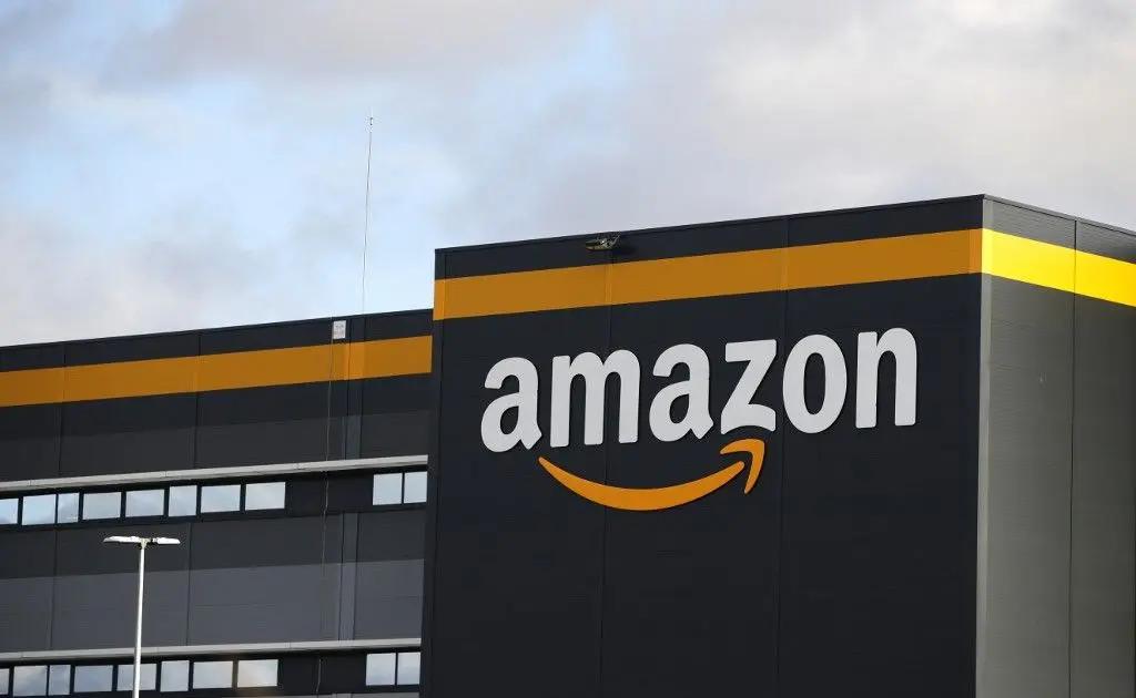 La porte-parole de la Maison Blanche a qualifié d’ « hostile » la volonté prêtée à Amazon de préciser l'impact des droits de douane sur les prix de ses produits
