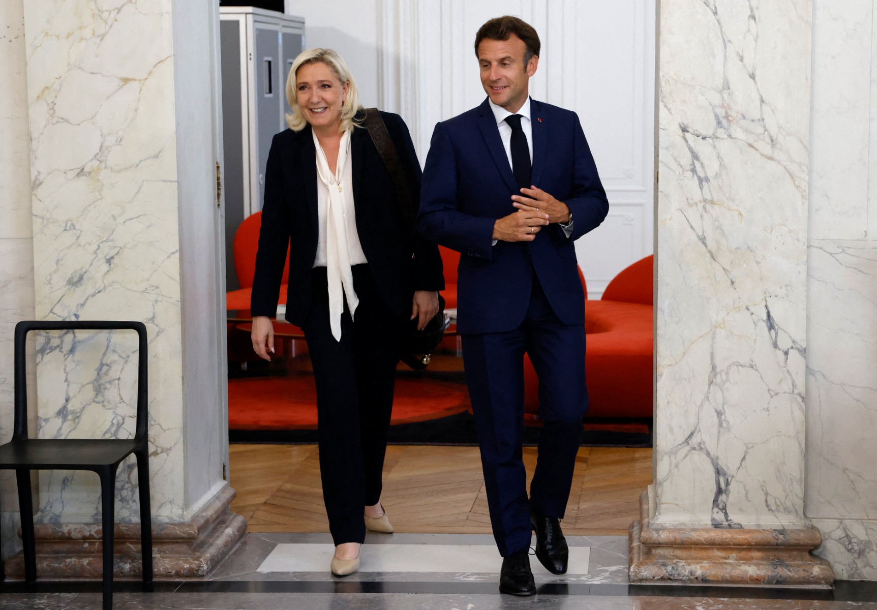 Carnets apocryphes d'Emmanuel Macron : l'échec du RN aux législatives de 2024, cette grande déception - Episode 2