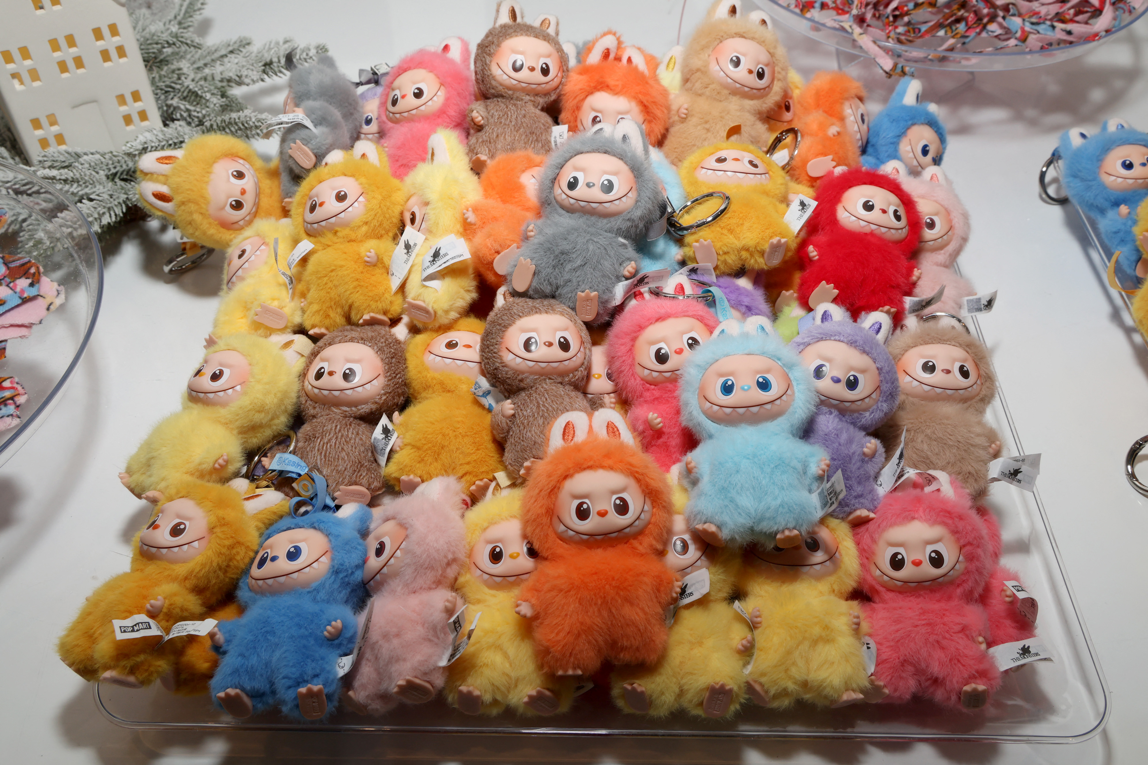 Après les poupées, l'émission télé et le parc à thème : derrière le succès viral des poupées Labubu, l'ambition d'un Disney chinois