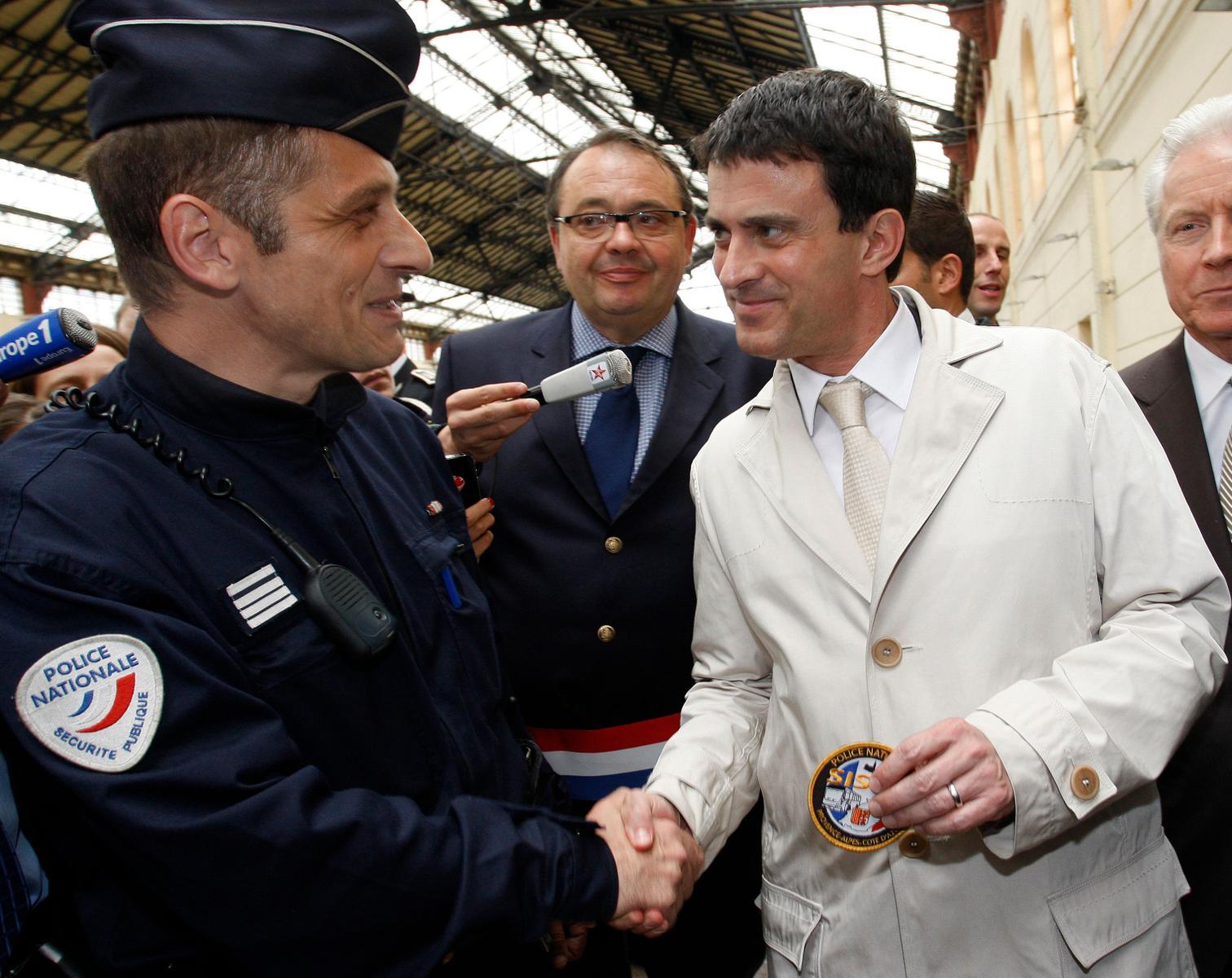 Quelle est la ligne du gouvernement en matière de sécurité ? Faut-il se fier au martial Manuel Valls ou à la compréhensive Christiane Taubira ?