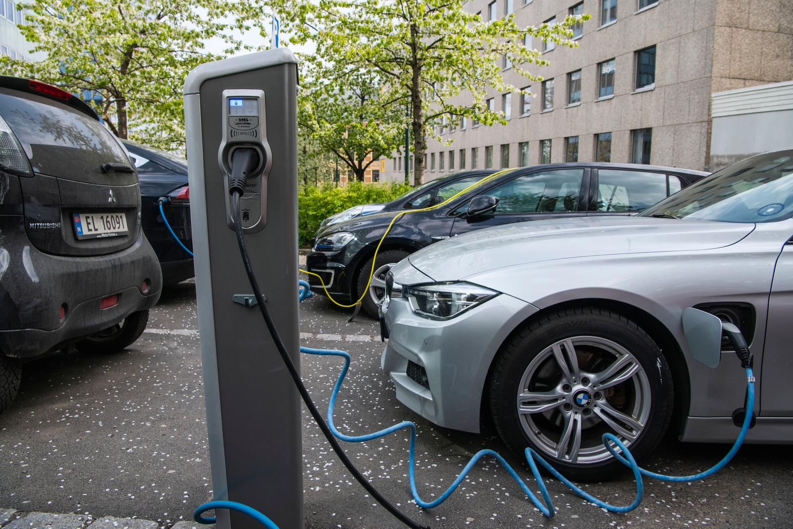voitures électriques AFP