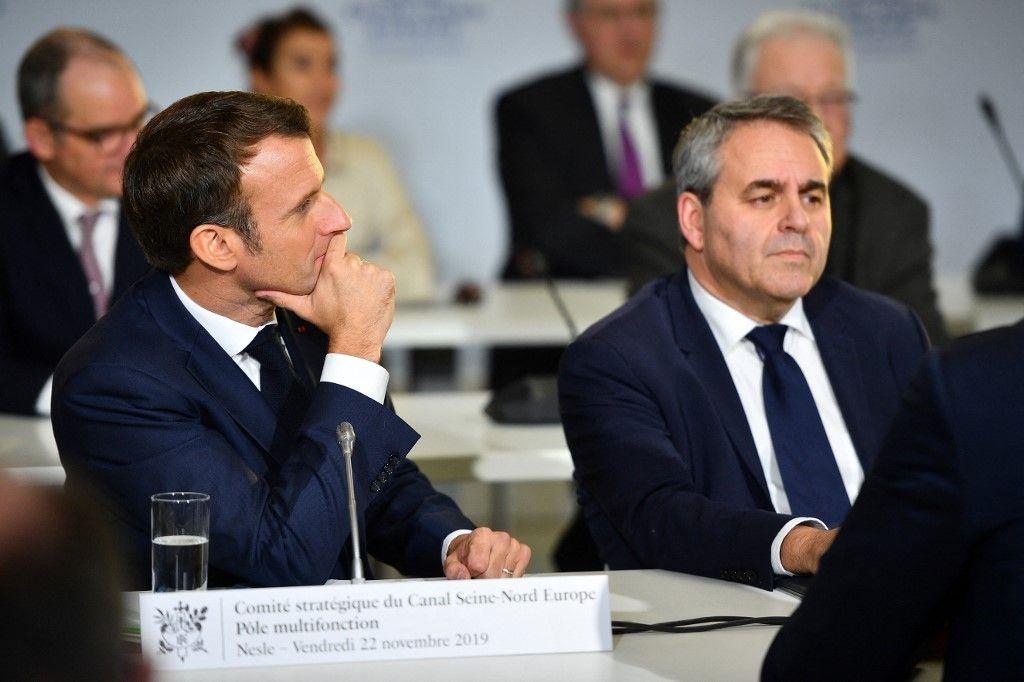 Xavier Bertrand Emmanuel Macron AFP