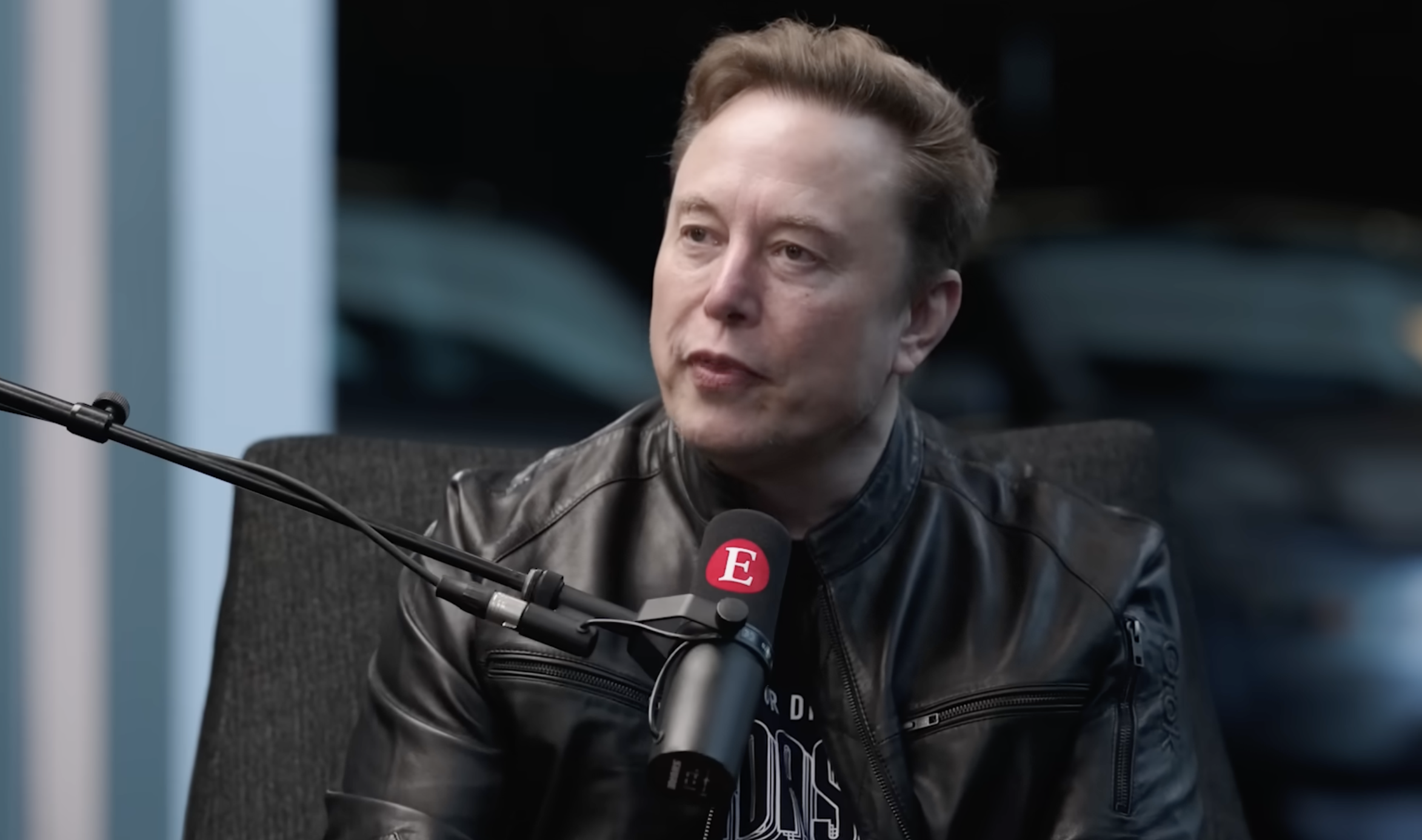 Lui trumpiste ? Elon Musk clame qu'il est centriste et en fait la démonstration via Barak Obama