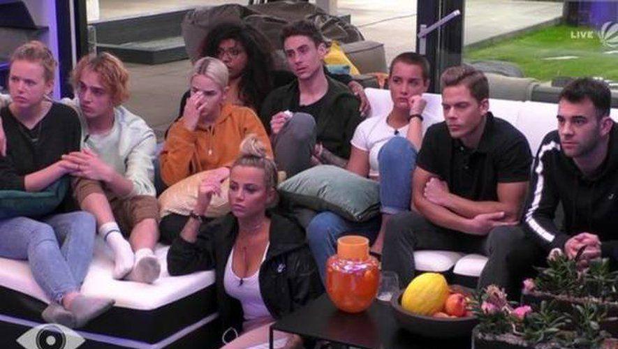 RDV Revue de presse : Hollande démasqué, Sarkozy : retour programmé