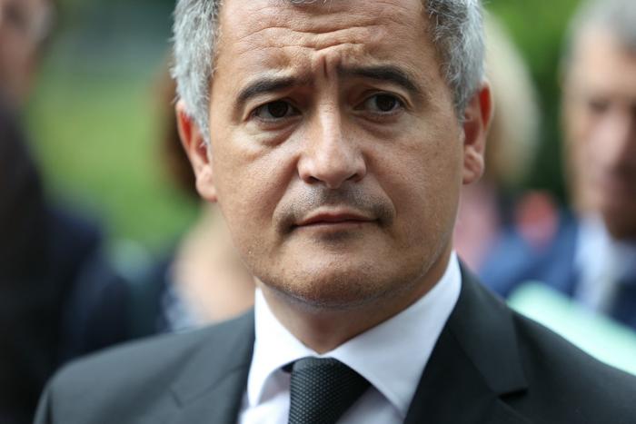 Le ministre français de la Justice, Gérald Darmanin, assiste à une visite au tribunal judiciaire de Nanterre, en banlieue parisienne, le 29 juillet 2025.