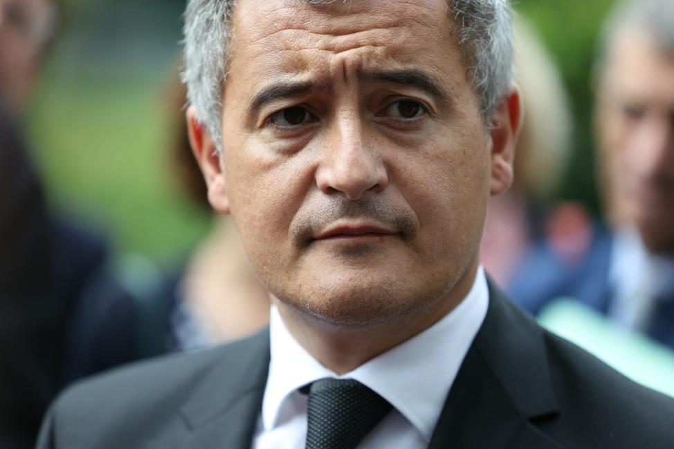 Le ministre français de la Justice, Gérald Darmanin, assiste à une visite au tribunal judiciaire de Nanterre, en banlieue parisienne, le 29 juillet 2025.