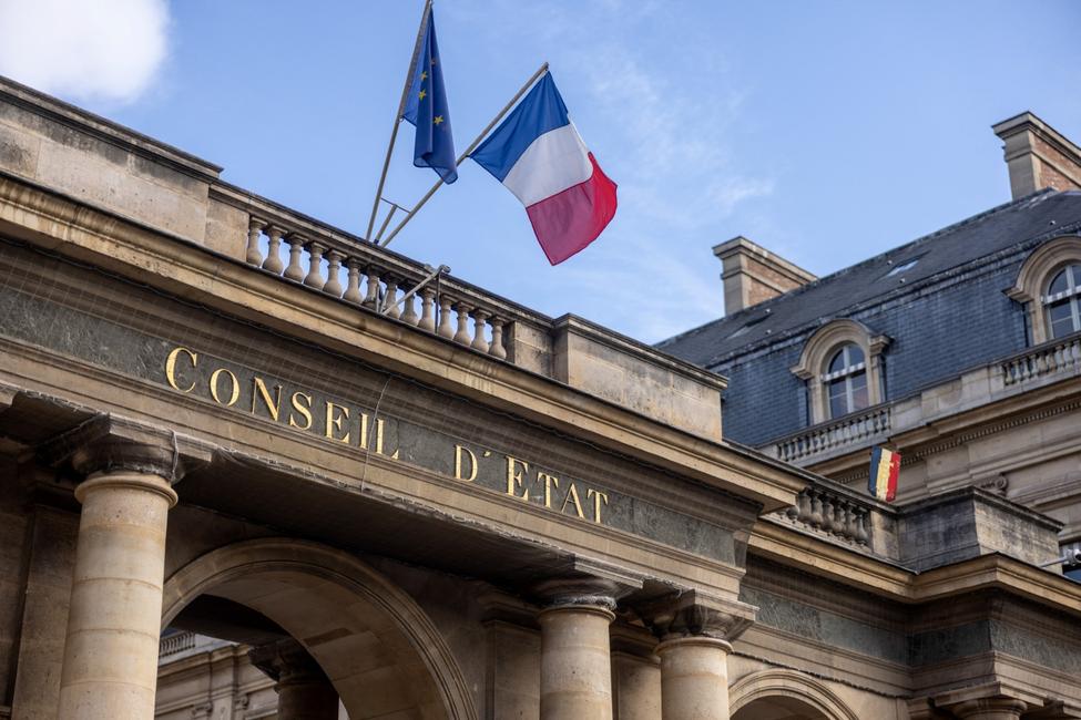 Cette photographie montre le bâtiment du Conseil d'État, la plus haute juridiction administrative française, dans le centre de Paris, le 21 octobre 2025.