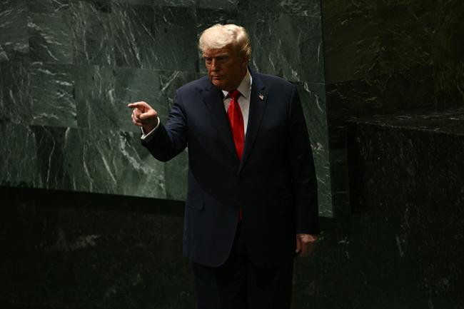 Donald Trump prédisant l'apocalypse migratoire pour l'Europe depuis le siège de l'ONU