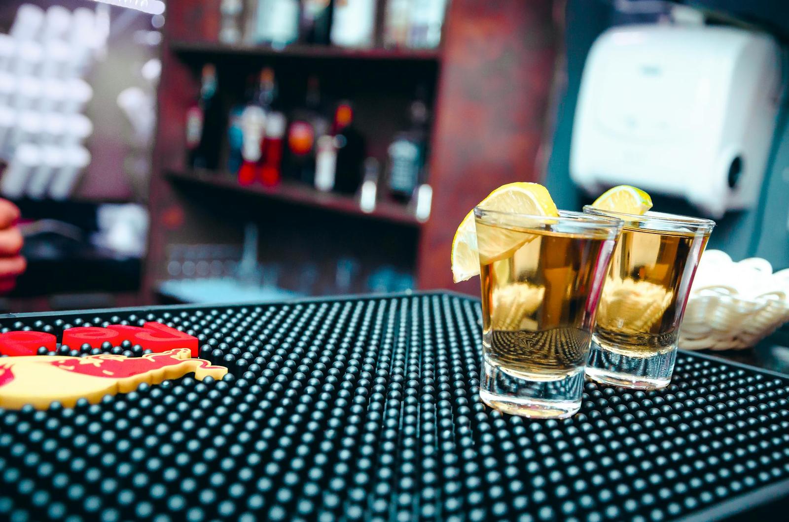 La consommation excessive d'alcool reste l'une des principales causes de décès et d'invalidité dans le monde